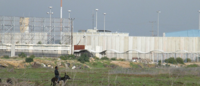 The Beit Hanoun (Erez) checkpoint, photo taken from the Palestinian side by the Beit Hanoun Local Initiative, 2013